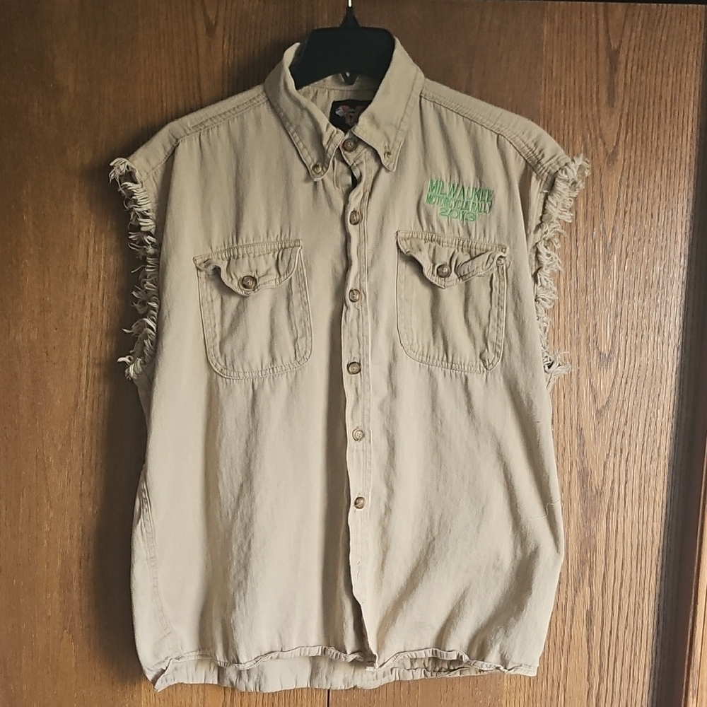 Sleeveless Tan Button-Up Shirt with Green Embroidery